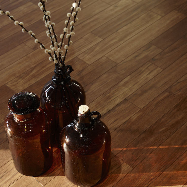 Sfeer2-Berry-Alloc-Chateau-Teak-Brown-62001193-LaminaatXXL-e1652687879731